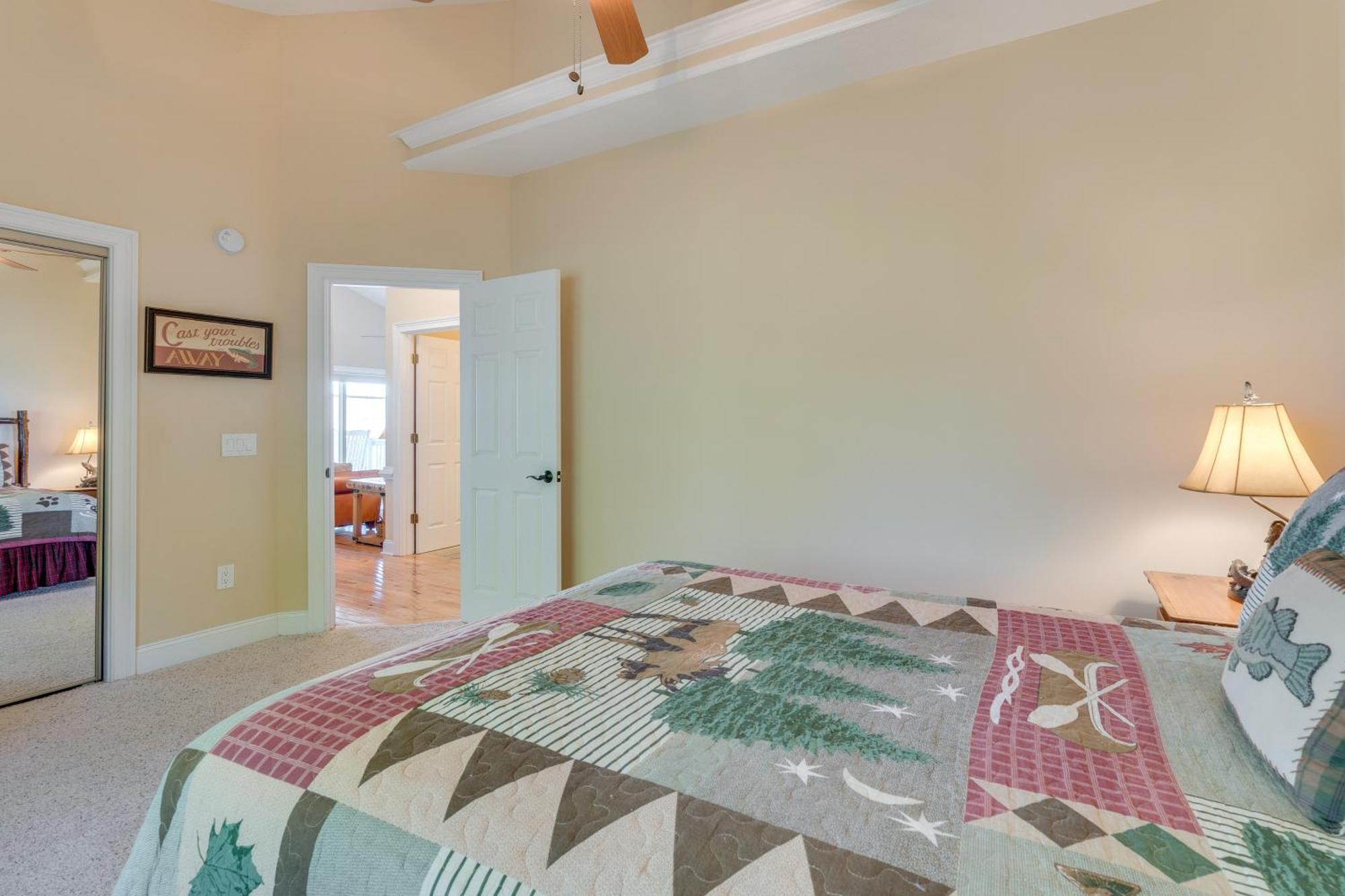 Lake-View Condo With Covered Deck In Hiawassee! Buitenkant foto