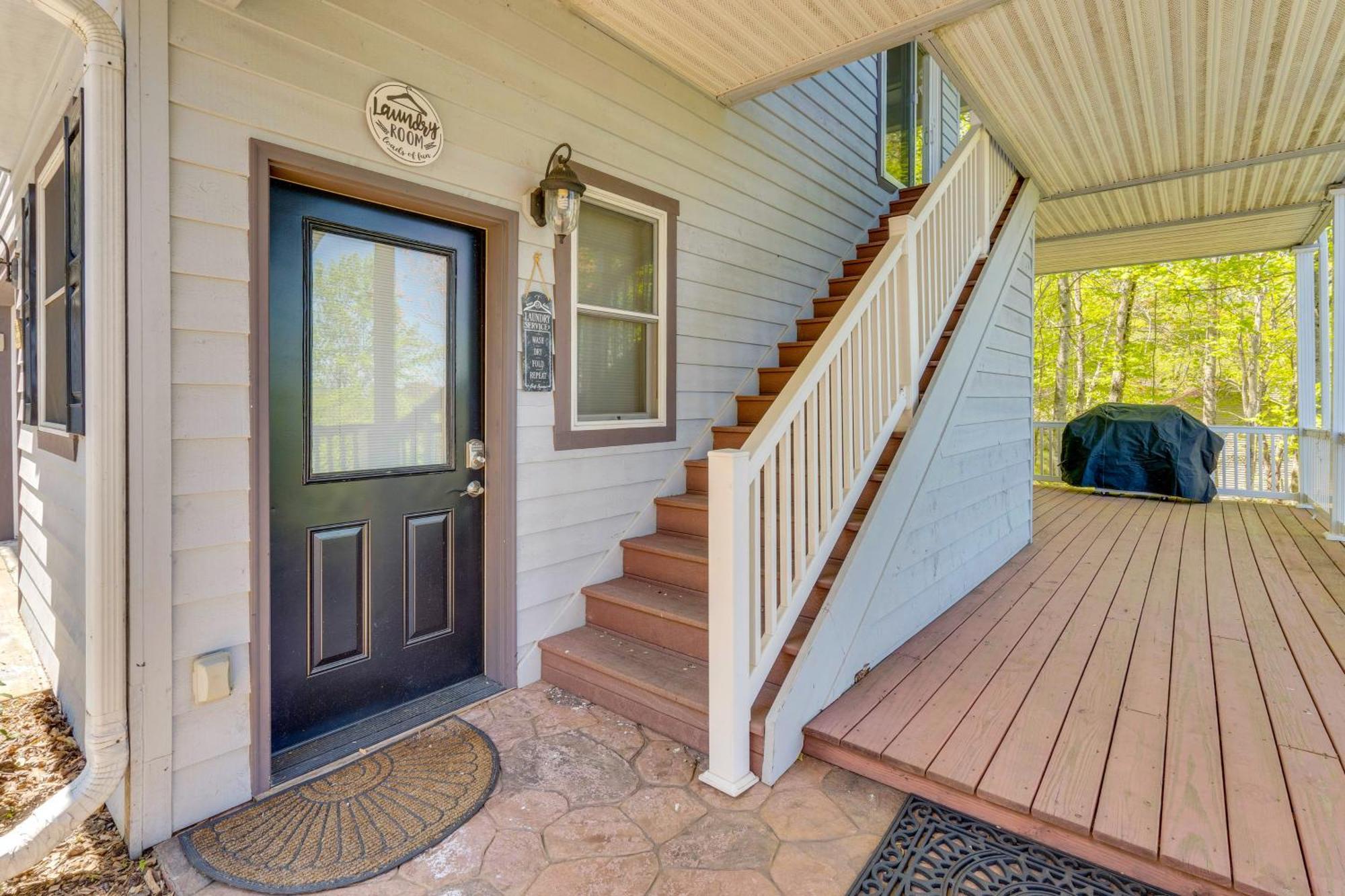 Lake-View Condo With Covered Deck In Hiawassee! Buitenkant foto