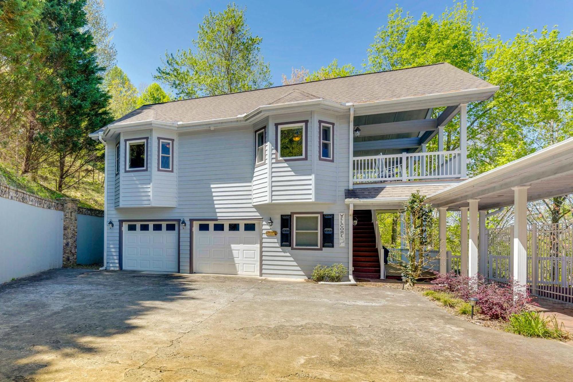 Lake-View Condo With Covered Deck In Hiawassee! Buitenkant foto